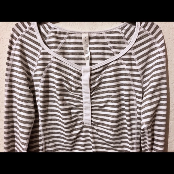 Lululemon Reversible LS Snap Front Top (6) RARE! (XTRA PICS!) See original List - Picture 7 of 8